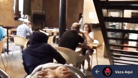 Sexo na cafeteria, casal flagrado fudendo na cafeteria na frente dos clientes