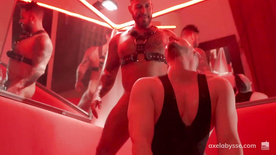 vídeo de sexo amador gay socando no rabo do viado passivo