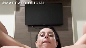 Luiza Marcato pelada mostrando a buceta com o cu piscando
