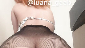 Luana Gaab masturbando a bucetinha com um pau de borracha