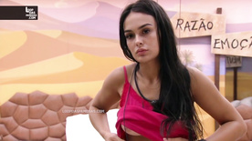 Vídeo da Larissa BBB23 mostrando os peitos ao vivo no reality show