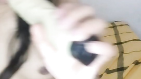Putinhas masturbando a bucetinha para um desconhecido na webcam