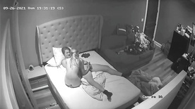 Câmera escondida em hotel filmou casal de novinhos fodendo