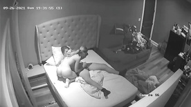 Câmera escondida em hotel filmou casal de novinhos fodendo