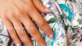 Vanessinha Vailatti pelada mostrando o bucetão e os peitos de silicone
