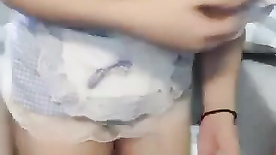 Novinhas coreanas lésbicas esfregando a buceta uma na outra na webcam