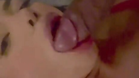 Japanesebr chupando o cacete do seu macho no sexo oral amador