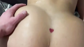 Ennid Wong fazendo sexo anal com seu macho bem dotado