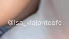 Isa Viajante levando uma gozada dentro da buceta no sexo sem camisinha