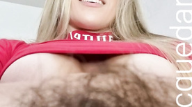Jacqueline pelada mostrando sua bucetona peluda cheia de tesão