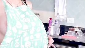 Cibelly Ferreira exibindo seus peitos rosados e gostosos em video de putaria