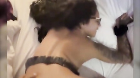 Valentina Naomi safada dando a pepeca de quatro no sexo ocm o pauzudo