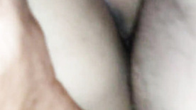Novinha levando pica na vagina molhada da gata gostosinha no porno