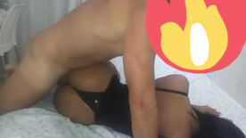 Comendo a morena da puta pelada e safada no sexo quente com o dotado