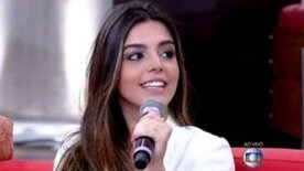 Giovanna Lancellotti nua em cenas de putaria real com os peitos a amostra