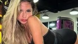 Nathalia Valente pelada no pole dance se masturbando e dançando