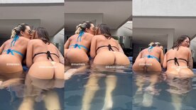 Gostosas Karol Rosalin e Mari Reis provocando com bundas empinadas sem biquini na piscina