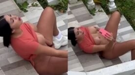 Sortudo Filma a deliciosa Martina Smith se mostrando peladinha pro namorado na chamada de video