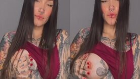 Amanda Morbeck caiu na net nua mostrando os peitos e o corpo todo tatuado