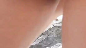 Ligia Maria porno amador dando a bucetinha e gemendo gostoso na praia