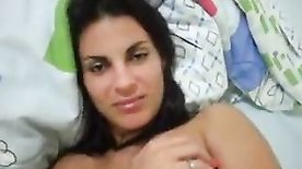 Corno filmando cuzinho virgem da esposa vadia