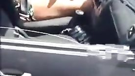 Flagrante Real Com Gostosa Se Masturbando Dentro Do Carro