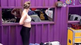 Caiu Na Net Ana Paula Do Big Brother Brasil Mostrando Peitinho